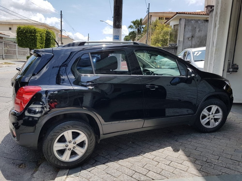 Tracker Lt