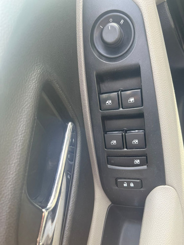 Imagen 11 de 17 de Chevrolet Tracker Full 1.8 Ltz Fwd 4x2 Mt
