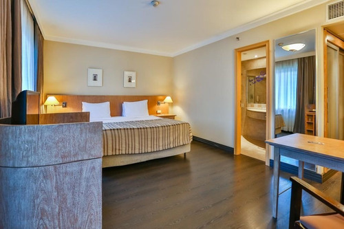 Imagem 6 de 15 de Flat Radisson, Prox A Av. Luis C Berrini E Marg Pinheiros - Sf30219