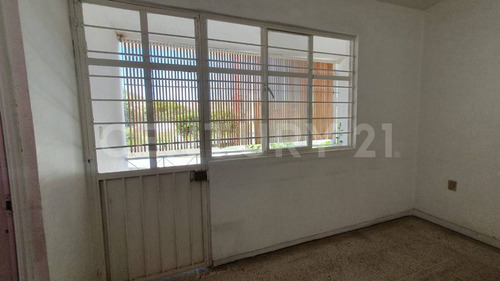 Se Renta Casa Para Oficinas, Clinica, Spa U Otro Giro Comercial
