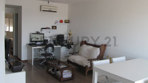 Venta Departamento 2 Ambientes Categoria Saenz Peña Luminoso