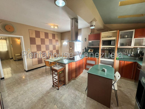 Bellísima Casa En Venta, El Faro San Antonio De Los Altos. Mo. 25-15183