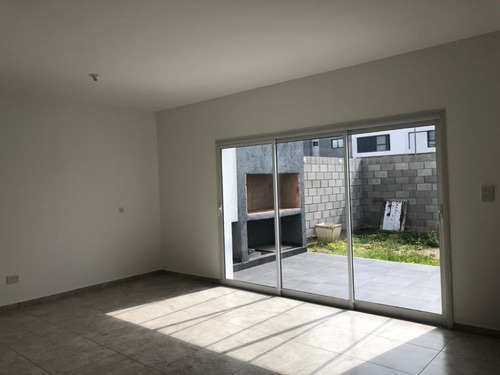 Imagen 13 de 15 de Miradores De Manantiales 2, Duplex En Venta , 3 Dormitorios, Cochera Cubierta