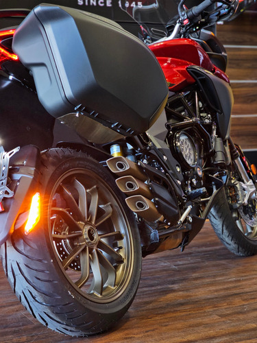 Imagen 21 de 25 de Mv Agusta Turismo Veloce Lusso Bordo Scs Mejor Precio Contad