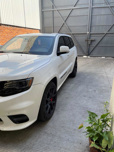 Imagen 1 de 10 de Jeep Grand Cherokee 2018 6.4 Srt-8 At