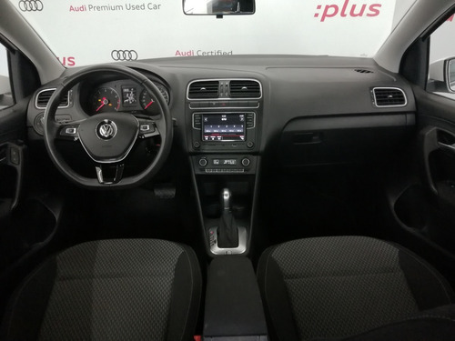 Imagen 7 de 15 de Volkswagen Vento Confortline Plus