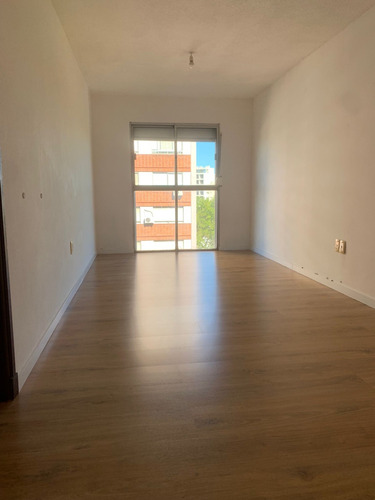 Apartamento De 1 Dormitorio Prox Parque Batlle Y 8 De Octubre