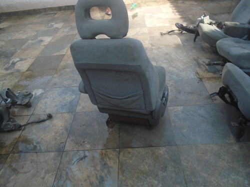 Vendo Asiento Delantero Derecho De Mitsubishi Montero 1999