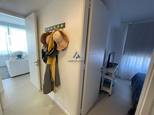 Moderno Apartamento 2 Dormitorios C Parrillero Propio En Montoya