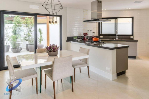 Sobrado, 510 M² - Arquitetura Contemporânea - Jardim Das Colinas - São José Dos Campos/sp - So0568