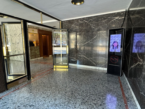 Departamento De Cuatro Ambientes En Venta En Belgrano C