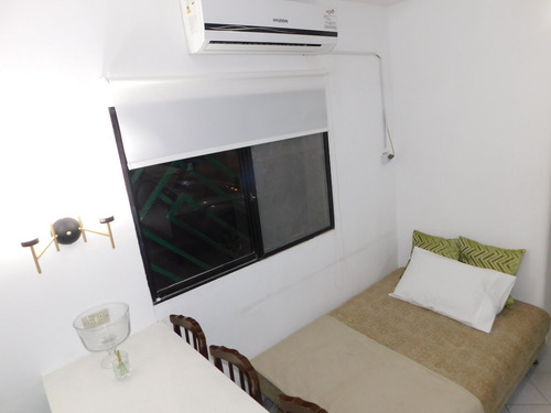 Salinas Sector Malecón Yacht Club- Ubicación Central A 3 Cuadras Playa- Mar Departamento Tipo Estudio Amoblado Equipado Área Tranquila-segura- Comercial