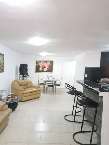 Imagen 2 de 14 de Casa Asocsuveas Urb Felizmar De 108 M2 Los Teques