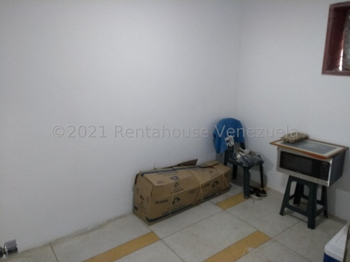 Imagen 16 de 19 de Casa En Venta En Santa Cecilia, Calle Cerrada.