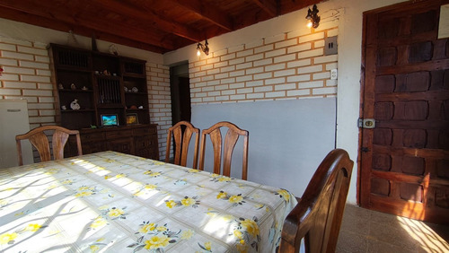 Casa En Venta De 3 Dorm. En Horcón