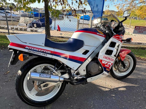 Imagen 25 de 25 de Honda Vfr 750 F 1986 V4. Original