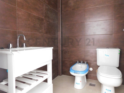 Imagen 23 de 30 de Venta Depto 3 Amb. Al Frente Super Luminoso Con Patio Y Balcón A Estrenar