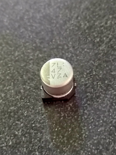 Rollo Con 1000 Capacitores Electrolíticos De Aluminio Smd