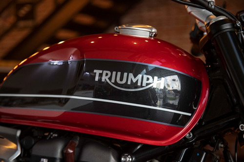 Imagen 2 de 17 de Triumph Speed Twin 1200 Roshaus Motorrad
