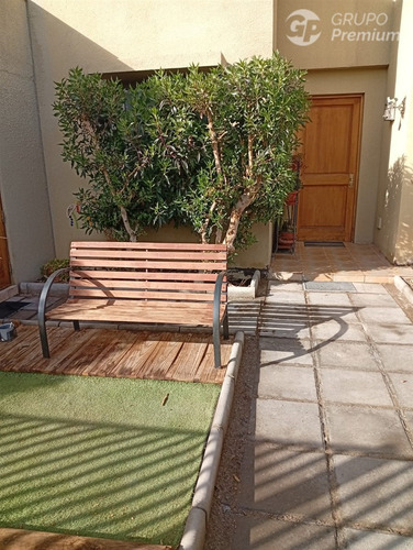 Casa En Venta De 4 Dorm. 4 Baños En Sector Peuco Calama