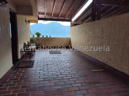 Bella Casa Bien Distribuida De MĂșltiples Niveles En Venta Ubicada En Los Naranjos Del Cafetal 25-6495