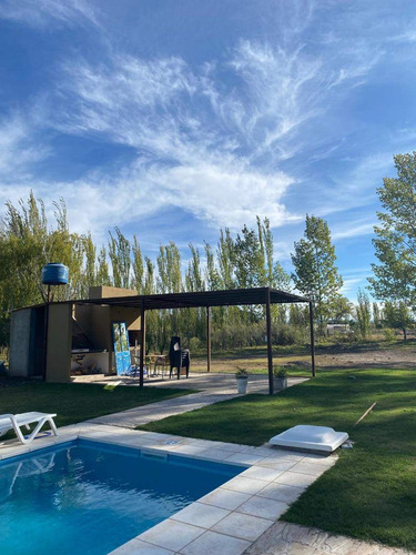 Casa En Venta - 4 Dormitorios 4 Baños - Mendoza