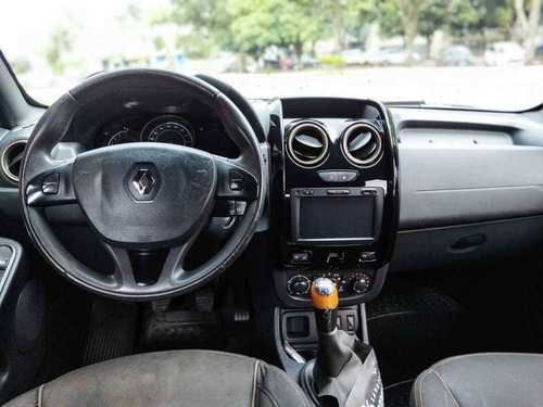 Imagem 8 de 10 de Renault Duster 1.6 Dynamique 4x2 16v Flex 4p 2016