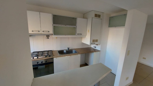 Imagen 7 de 10 de Departamento A La Calle Con Balcon Y Cochera En Venta En Mar Del Plata