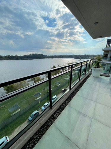 Venta Apartamento De 3 Dormitorios En Interlagos