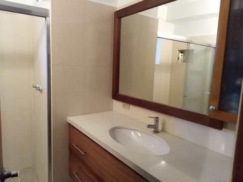 Imagen 11 de 21 de Casa En Venta En Urb. Guataparo Valencia Cod: Mac-672