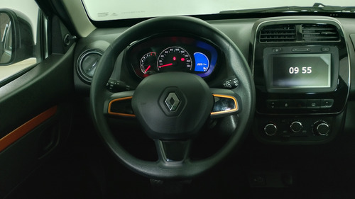 Renault Kwid 1.0 Outsider