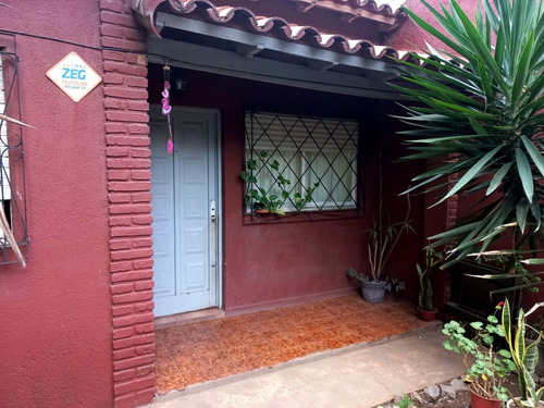 Imagen 8 de 8 de Venta!!! Casa 3 Ambientes Con Patio Y Pileta