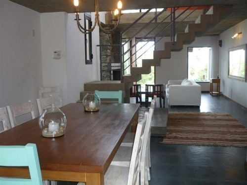 Casa En Venta De 4 Dormitorios En Montoya