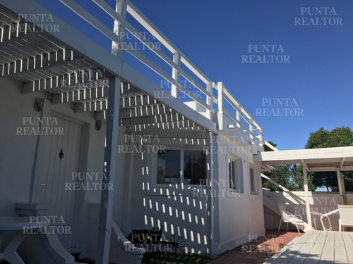 La Barra, 3 Suites Y Servicio, Gateando Al Mar. Pileta. 200 Construidos Y 150 M2 En Decks. Aa. Vista A Olas. Ruta Al Mar!- Ref: 137