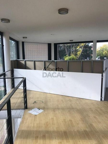 Local - La Plata