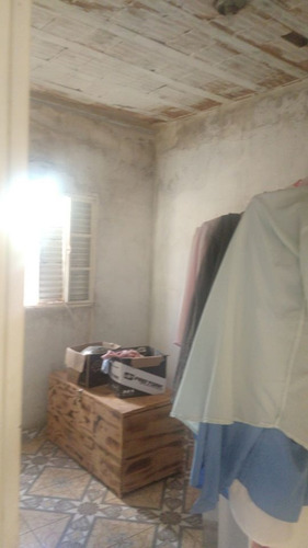 Casa Em Baependi , Com 02 Quartos , Sala Cozinha E Banheiro , Toda Murada . - 1034