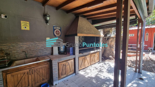 Casaquinta En Barrio La Union, A Mts De El Trebol, Con 3 Dormitorios Y Piscina