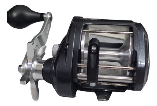 Carretilha Shimano Tekota New 800 Pg Direita