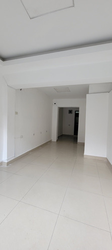 Alquiler De Local Comercial En Los Dos Caminos A Pie De Cal