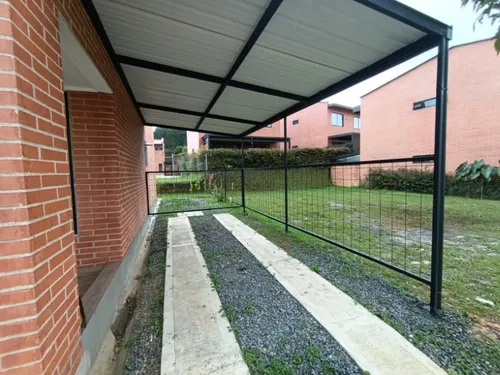 Casa En Arriendo Ubicada En El Retiro Sector Via La Fe (27251).