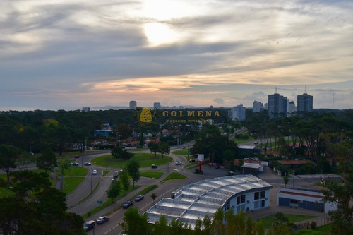 Apartamento En Venta Yoo Punta Del Este - Exclusivo- Ref: 3722