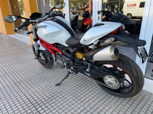 Imagen 5 de 12 de Ducati Monster 796 2012 17000km