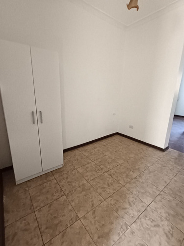 En Arriendo Amplia Casa De 3d1b, Barrio Residencial De Ñuñoa