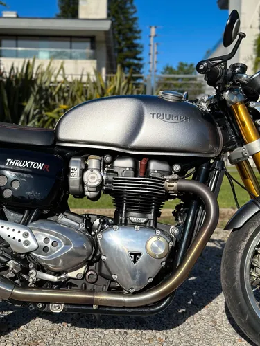 Triumph Thruxton 1200r