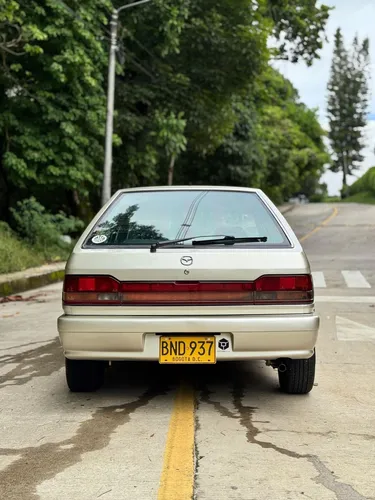 Mazda 323 1.3 Hs