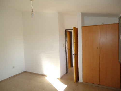 Villa Adela, Departamento Interno.-