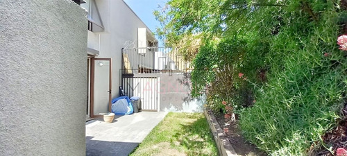 Casa En Venta De 3 Dorm. En Quilicura