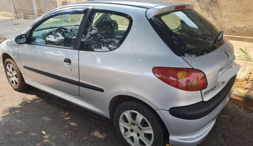 Imagem 4 de 14 de Peugeot 206 2008 1.4 Sensation Flex 3p