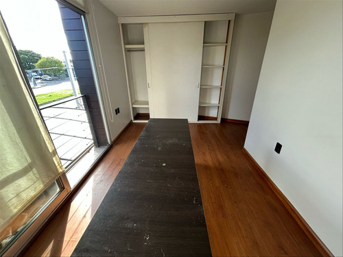 Venta Casa Buceo 2 Dormitorios Cochera 2 Autos Barbacoa