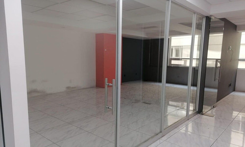 Hermosas Oficinas, Excelente Ubicacion, Con Salas Juntas Y Salon Vip
